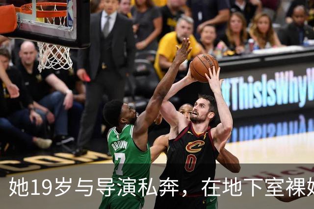 她19岁与导演私奔，在地下室裸婚连生3胎，今被丈夫用7部剧捧红